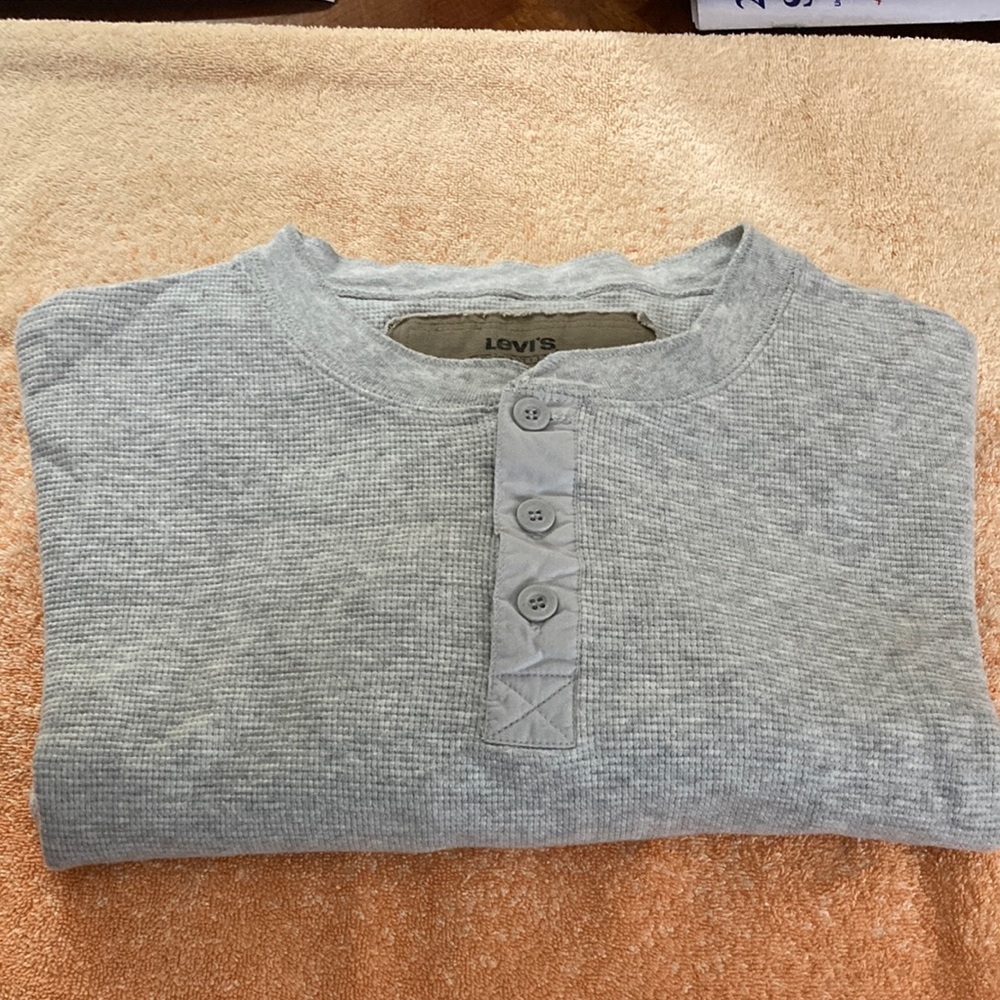 Levi’s shirt